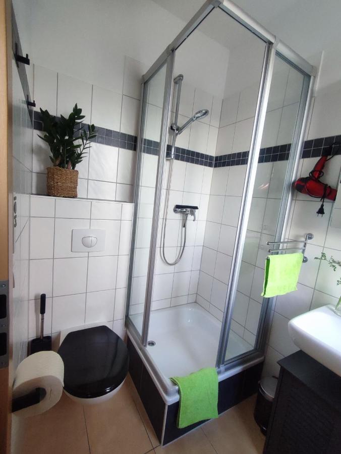 Alter Bahnhof Am Paradies Jena Esterno foto